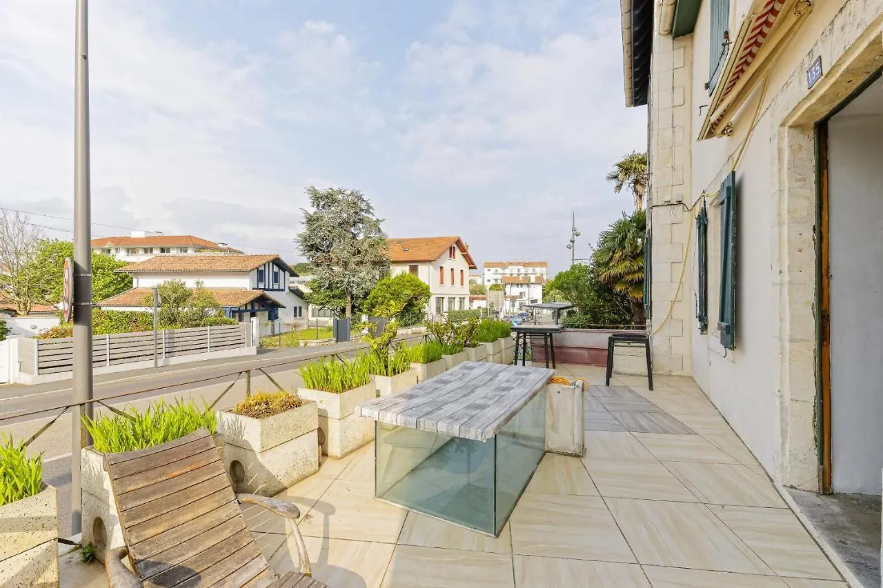 Le Doolie'S Bnb - Cebu Private Room - Garden - Lounge Biarritz Dom wakacyjny